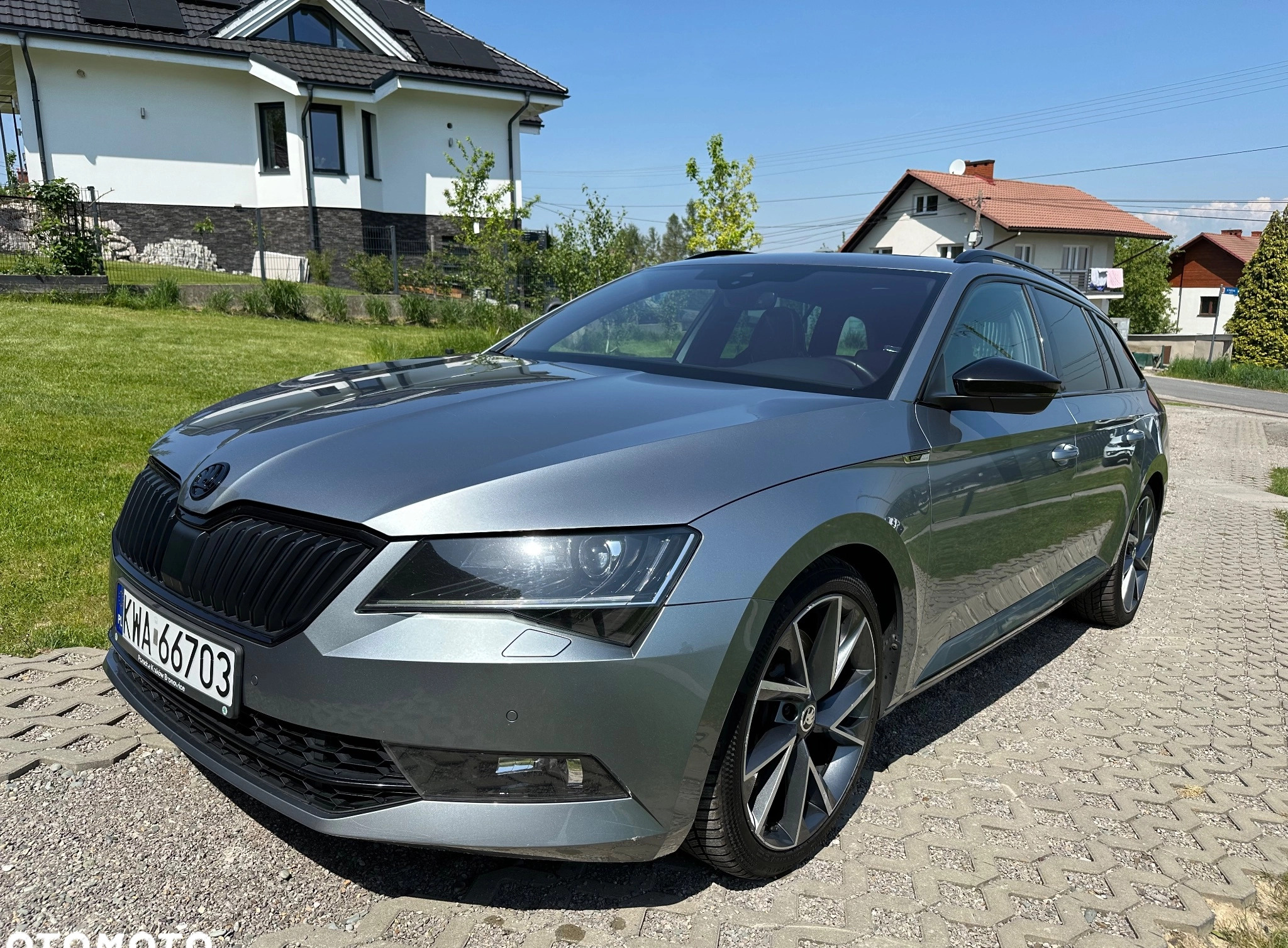 Skoda Superb cena 109400 przebieg: 119600, rok produkcji 2017 z Andrychów małe 781